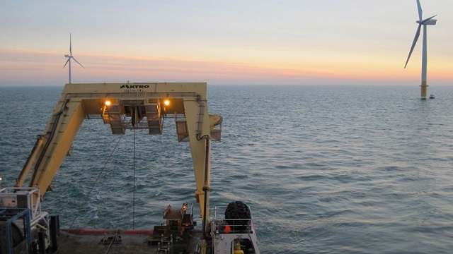 國(guó)內(nèi)離岸最遠(yuǎn)的近海風(fēng)電場(chǎng)首批機(jī)組發(fā)電 國(guó)內(nèi)離岸最遠(yuǎn)的近海風(fēng)電場(chǎng)首批機(jī)組發(fā)電