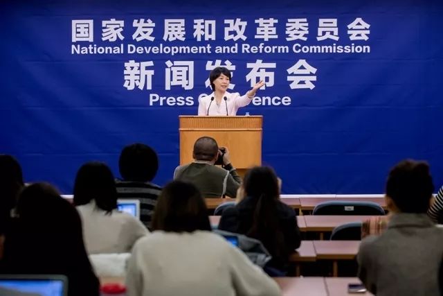 國家發(fā)改委:部分地區(qū)已具備光伏無補(bǔ)貼平價(jià)上網(wǎng)條件 國家發(fā)改委:部分地區(qū)已具備光伏無補(bǔ)貼平價(jià)上網(wǎng)條件