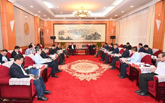 國(guó)家電投黨組副書記、總經(jīng)理江毅拜會(huì)青海省領(lǐng)導(dǎo)并調(diào)研黃河公司