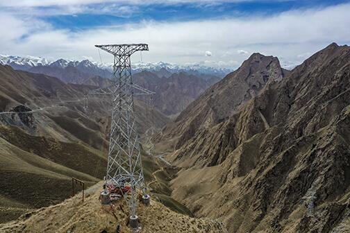 電力天路惠民生:新疆西合休村農牧民用上了長明電
