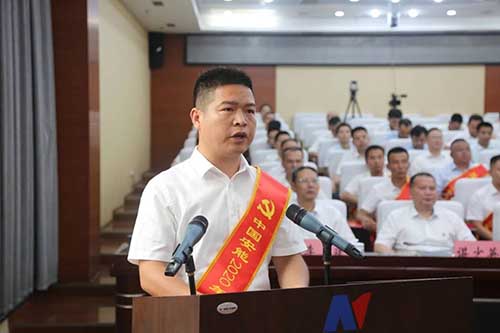 團(tuán)結(jié)凝聚力量 實(shí)干成就夢(mèng)想——記中國(guó)安能優(yōu)秀共產(chǎn)黨員、萬(wàn)安水環(huán)境項(xiàng)目經(jīng)理薛振興