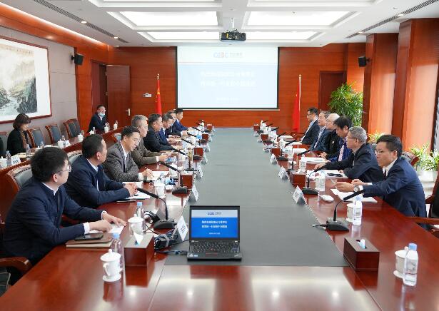 中國(guó)能建黨委書記、董事長(zhǎng)宋海良與氫陽(yáng)公司董事長(zhǎng)程寒松座談