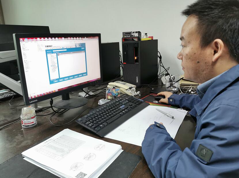 “穿搭”二維碼，浙江慈溪市供電公司工程檔案數(shù)字化，讓資料“動(dòng)”起來(lái)