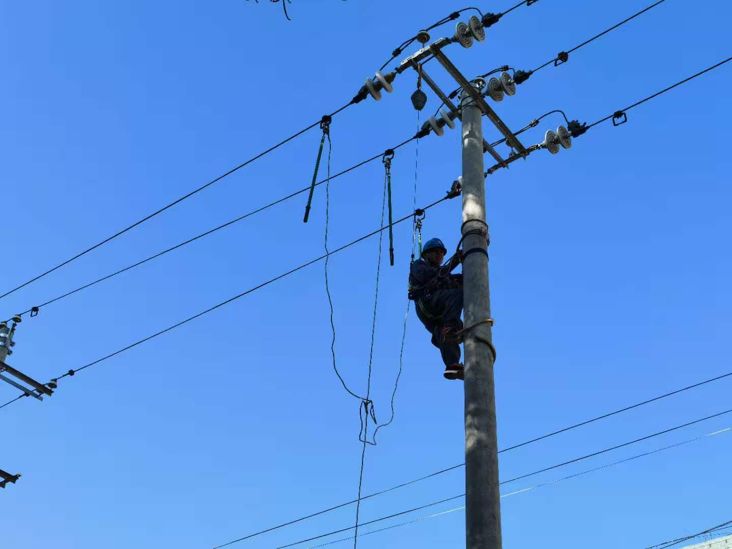 臨滄云縣供電局開展“保命教育”，提升員工實操技能