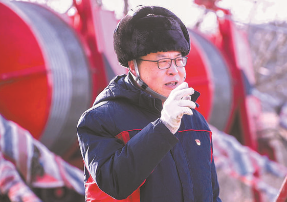 【國家電網(wǎng)公司特等勞?！拷?龍