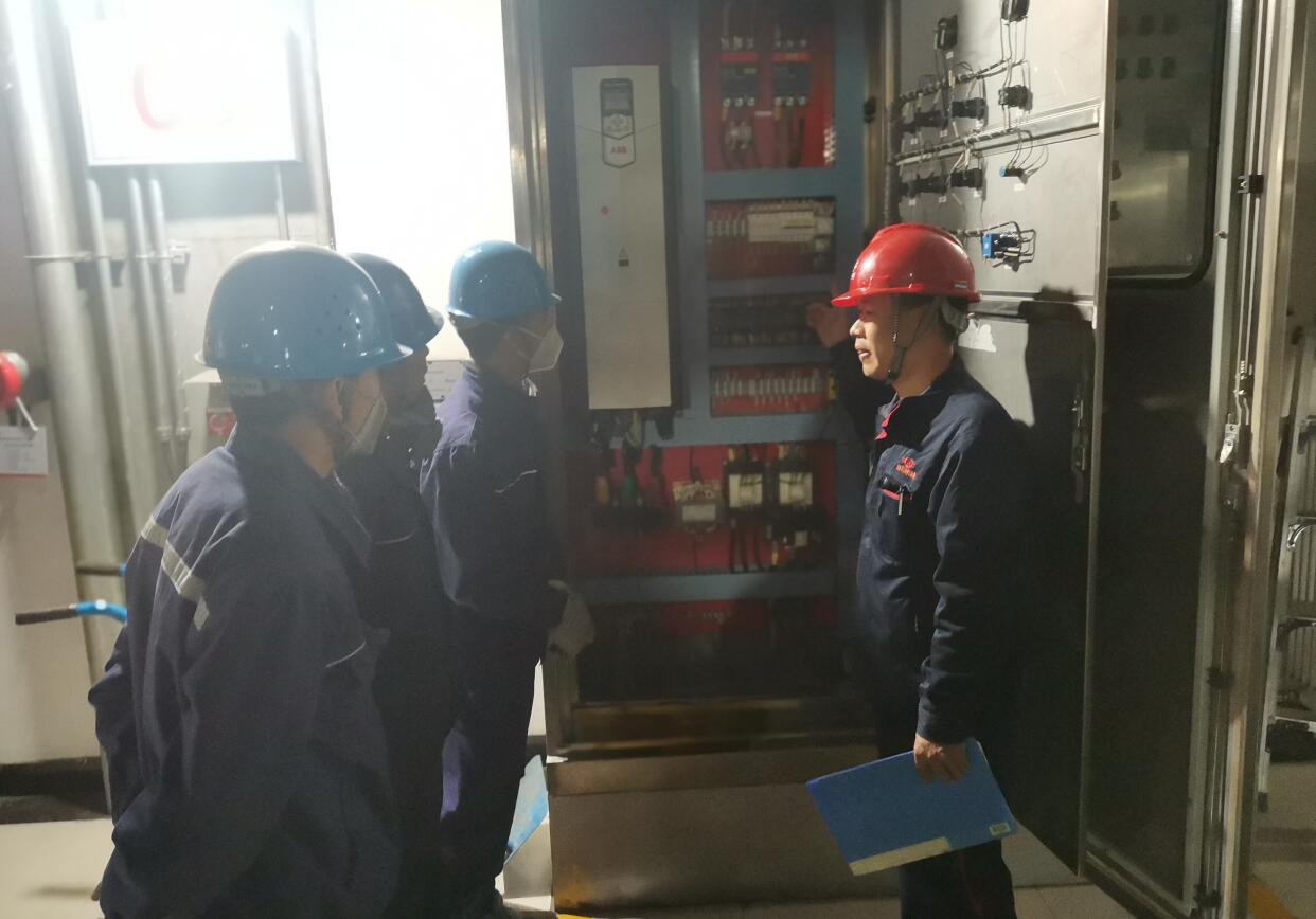 就地過年心中暖，春節(jié)在崗你最美