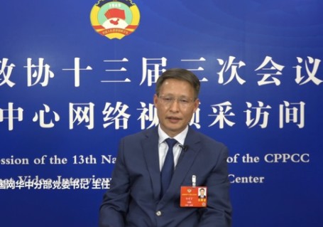 全國政協(xié)委員，國家電網(wǎng)有限公司副總經(jīng)濟(jì)師，華中分部主任、黨委書記陳修言：堅(jiān)持全國一盤棋 推動(dòng)能源清潔低碳發(fā)展