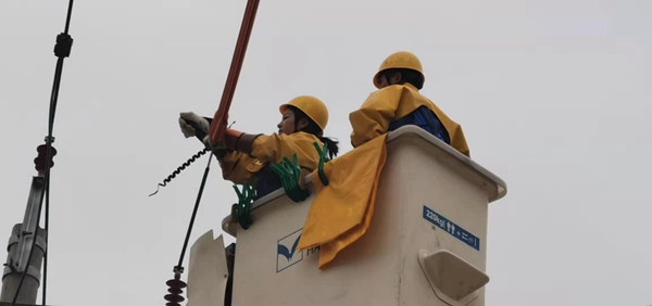 我愿做一名“高空舞者”，為你堅守那一抹涼