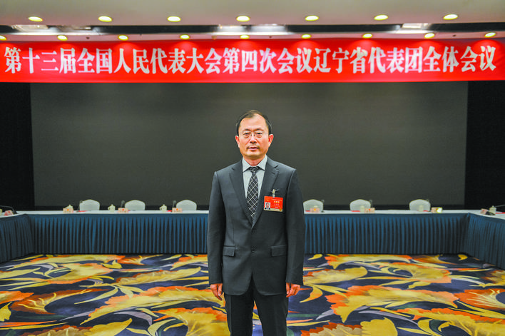 國人大代表 國網(wǎng)遼寧省電力有限公司董事長、黨委書記石玉東：加強(qiáng)能源互濟(jì) 促進(jìn)能源互聯(lián)網(wǎng)發(fā)展