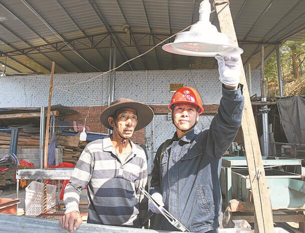 李德青：村民用電滿意，我心里才踏實(shí)