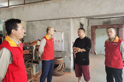 國(guó)網(wǎng)霞浦縣供電公司:優(yōu)化營(yíng)商環(huán)境 貼心服務(wù)暖人心