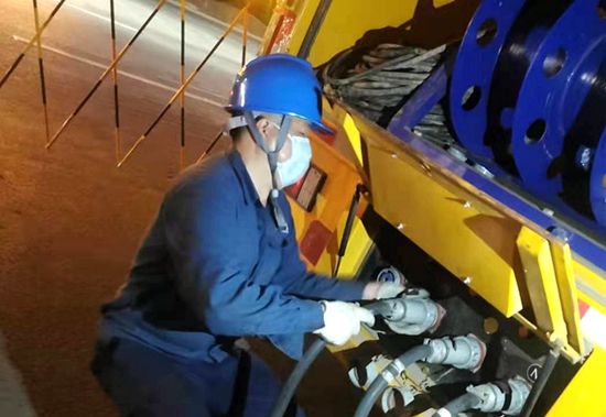 國網(wǎng)山東壽光供電:兵不卸甲晝夜奮戰(zhàn) 全力保障應(yīng)急供電