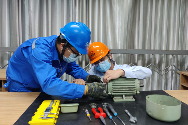 國能(泉州)熱電有限公司實訓練兵提升專業(yè)技能水平