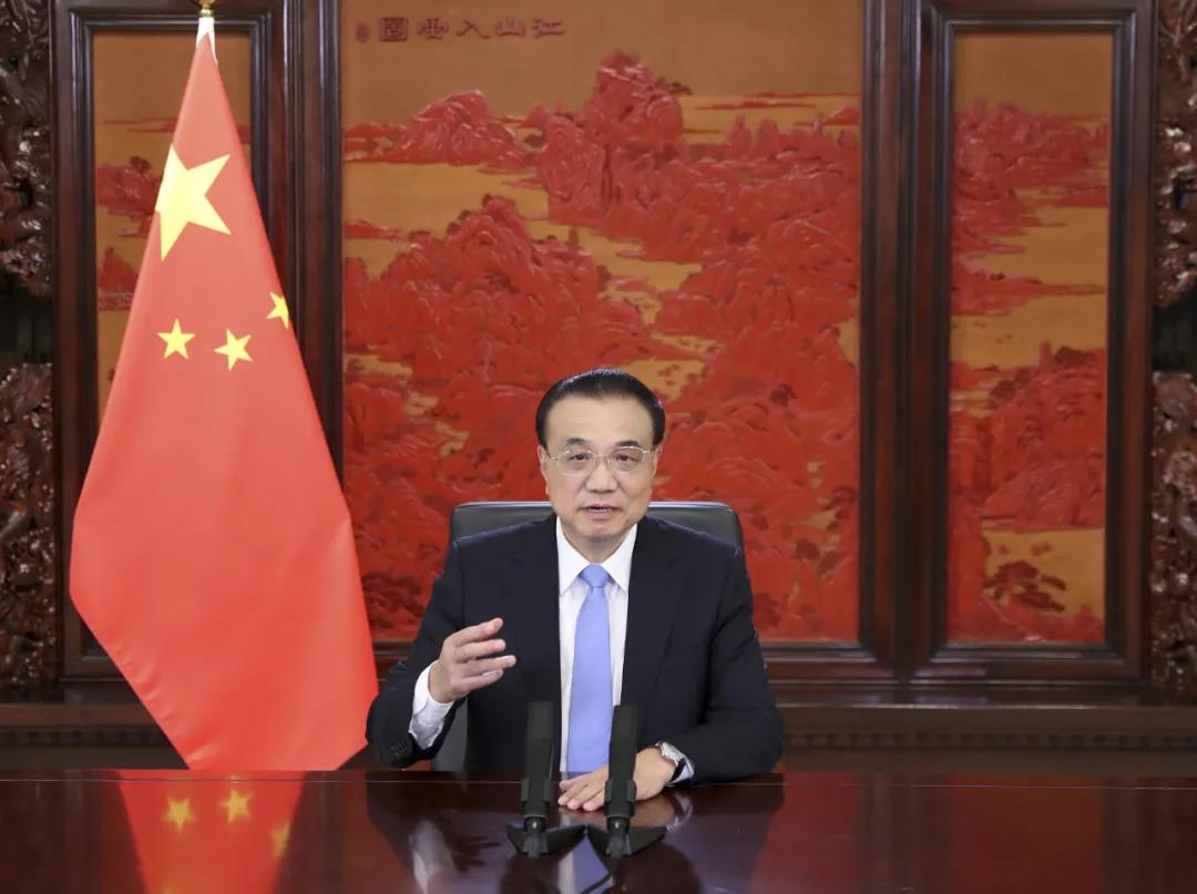 李克強(qiáng)談能源發(fā)展：一手做“減法”，一手做“加法”