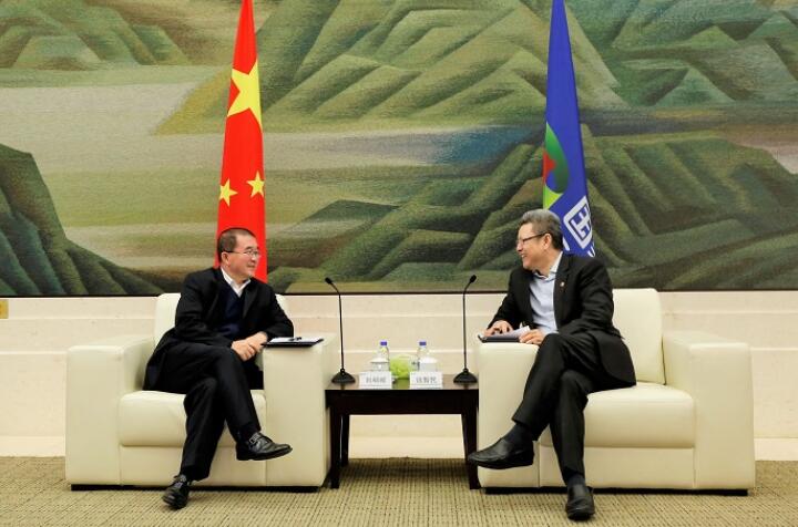 錢智民會(huì)見中國燃?xì)舛戮种飨?、總裁劉明輝