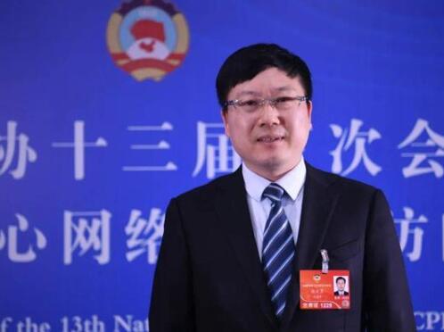 【兩會(huì)】云南聯(lián)通總經(jīng)理張?jiān)朴拢喊l(fā)揮通信央企數(shù)字經(jīng)濟(jì)發(fā)展主力軍作用，推進(jìn)5G公眾應(yīng)用健康發(fā)展