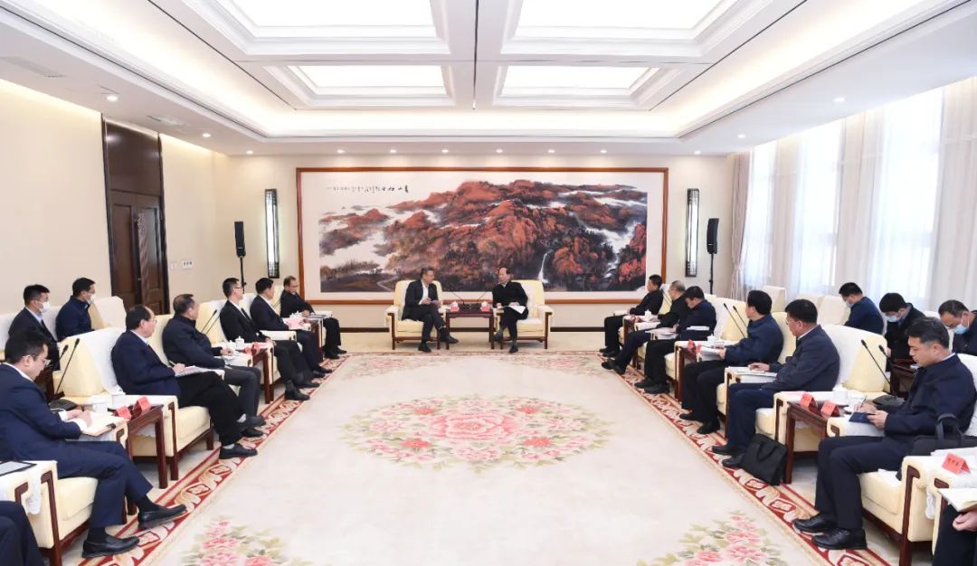 錢智民、江毅拜會內(nèi)蒙古自治區(qū)黨委書記、人大常委會主任石泰峰