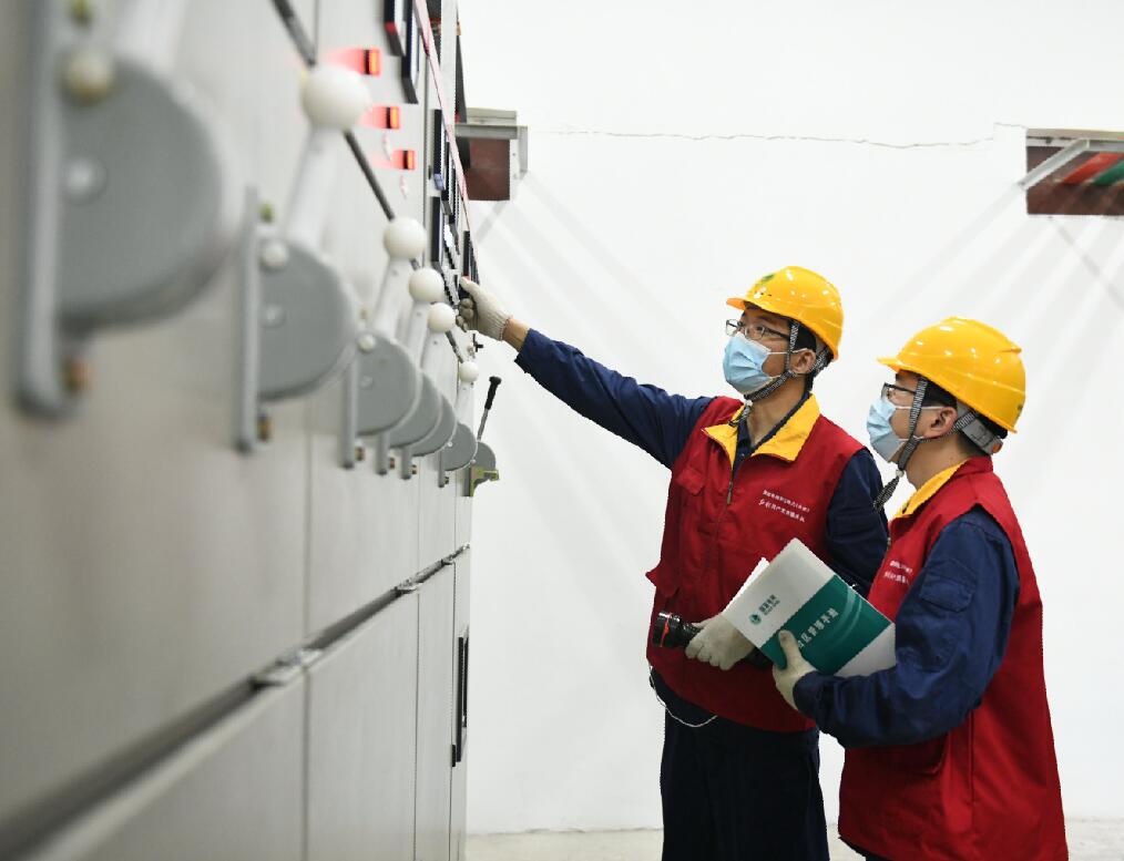 國網(wǎng)余姚市供電公司“電保姆”護航外貿企業(yè)生產(chǎn)用電無憂