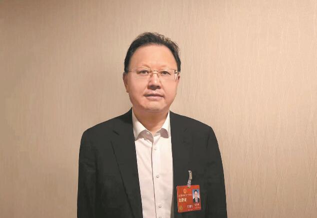 加快新能源產(chǎn)業(yè)技術創(chuàng)新 助推能源綠色低碳轉(zhuǎn)型——訪全國人大代表、江西贛鋒鋰業(yè)集團股份有限公司董事長李良彬