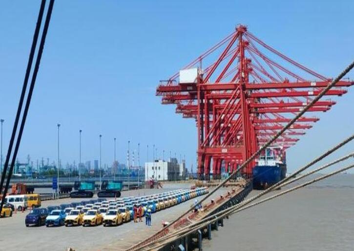 從上?？诎犊粗袊?guó)新能源汽車出海按下“加速鍵”