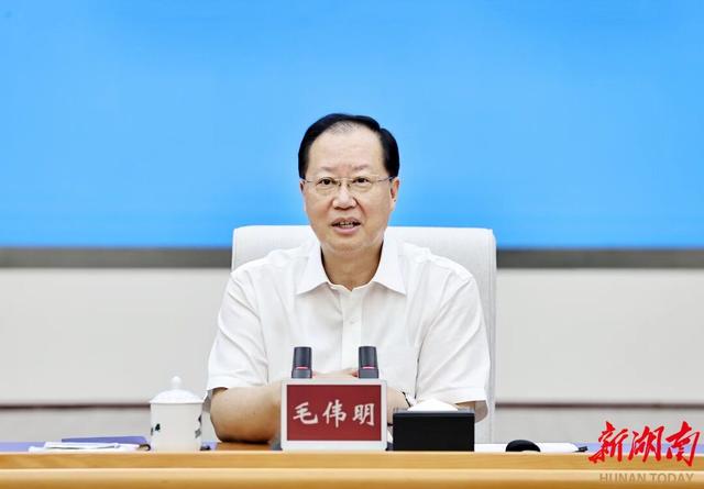 湖南省委副書記、省長毛偉明與發(fā)電企業(yè)代表座談：強(qiáng)化擔(dān)當(dāng) 滿發(fā)穩(wěn)發(fā)
