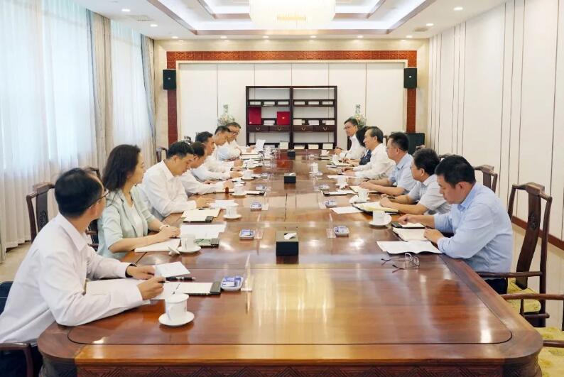 中國能建黨委書記、董事長宋海良與中國貿(mào)促會(huì)會(huì)長任鴻斌會(huì)談