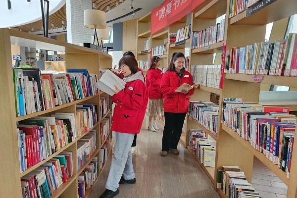 烏海供電公司聯(lián)合黨支部：開展“中華民族一家親，同心共筑中國(guó)夢(mèng)”全民閱讀活動(dòng)