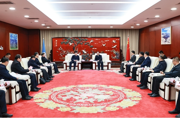江毅會見內(nèi)蒙古自治區(qū)黨委常委、常務(wù)副主席黃志強