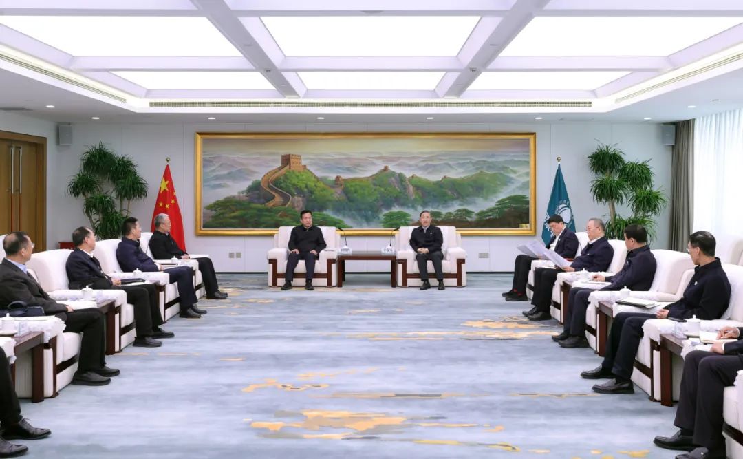 國(guó)家電網(wǎng)辛保安、張智剛與國(guó)家電投劉明勝、栗寶卿會(huì)談