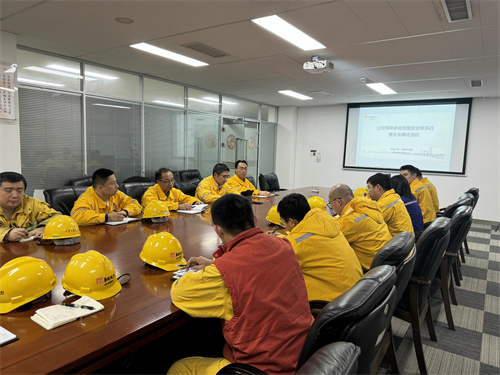 華潤電力南京公司黨委委員、副總經(jīng)理陳超虎參加一期戊值安全聯(lián)系日暨安全蹲點活動