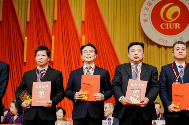 中國能建綠色建材公司黨委書記、董事長，綠色先進材料研究院院長蔣洋榮獲“2023年中國產學研合作創(chuàng)新獎”