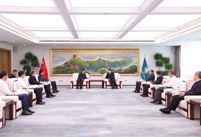 國家電網(wǎng)董事長、黨組書記張智剛董事長與三峽集團董事長劉偉平、總經(jīng)理韓君會談