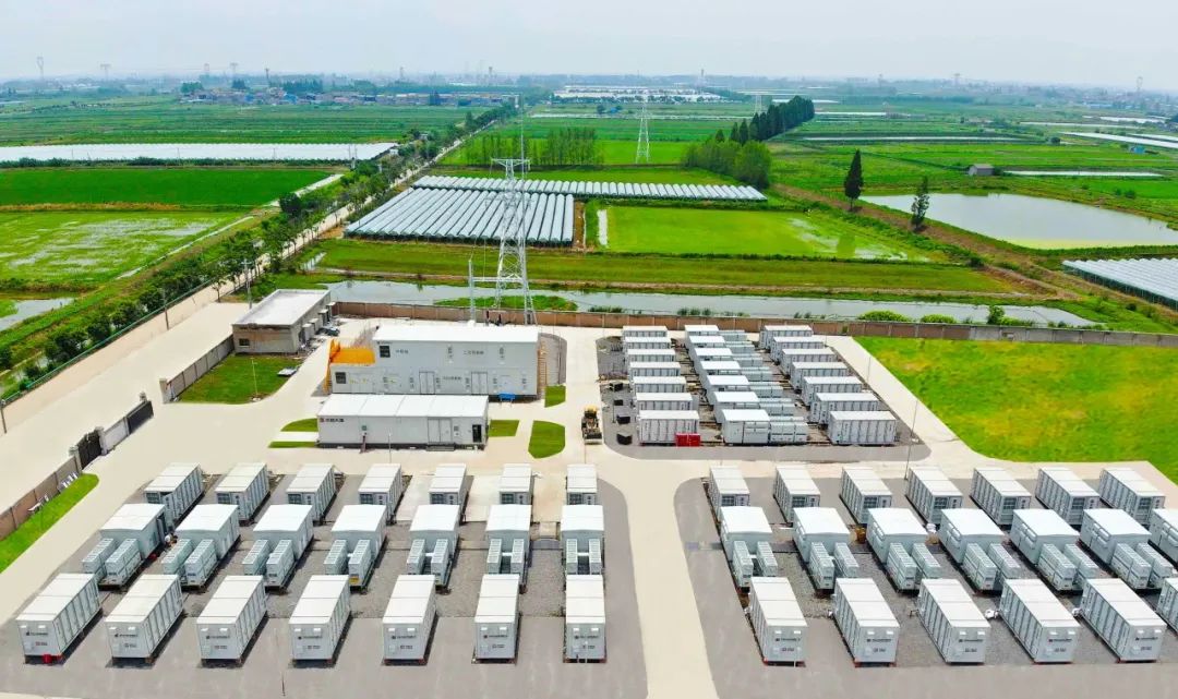 全球最大鈉離子電池儲能電站并網發(fā)電