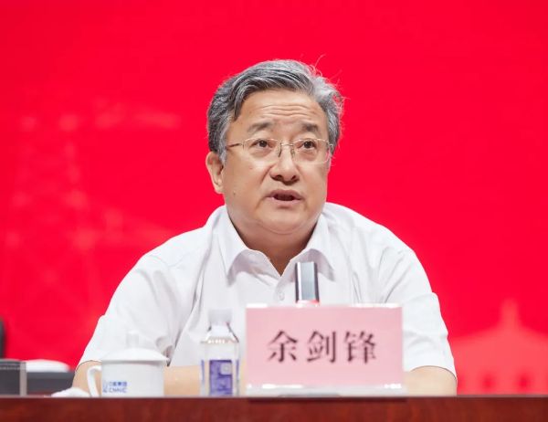 中核集團黨組書記、董事長余劍鋒赴核工業(yè)學院天津校區(qū)指導工作