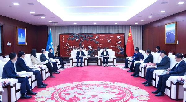 華電集團(tuán)副總經(jīng)理李旭紅會(huì)見中國(guó)出口信用保險(xiǎn)公司黨委委員、副總經(jīng)理張輝