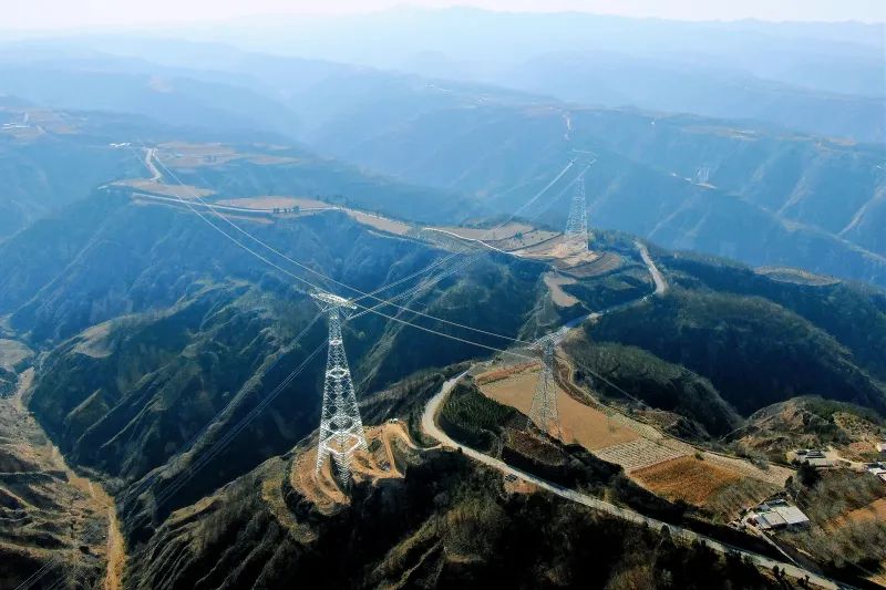 國(guó)家電網(wǎng):電力大動(dòng)脈縱貫神州