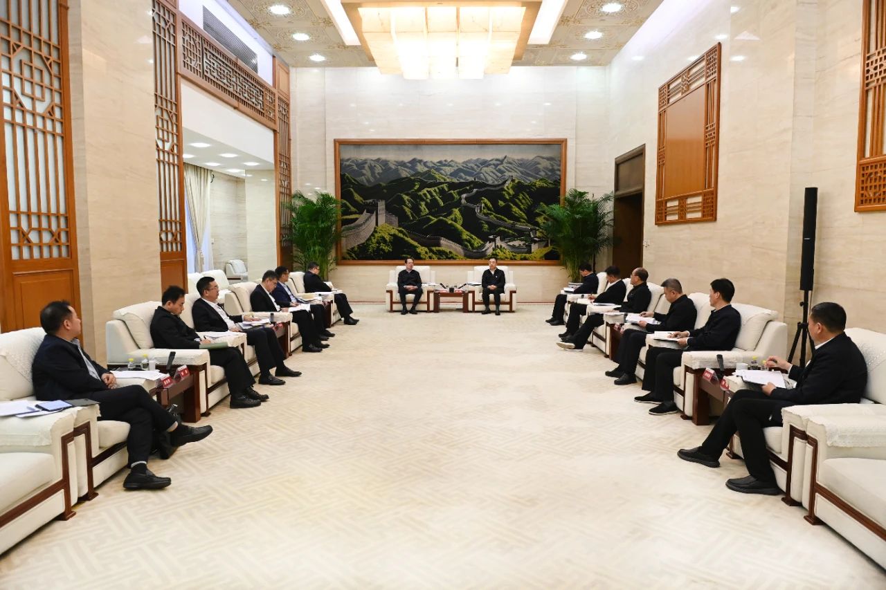大唐集團(tuán)黨組書記、董事長鄒磊與中國電建黨委書記、董事長丁焰章會(huì)談