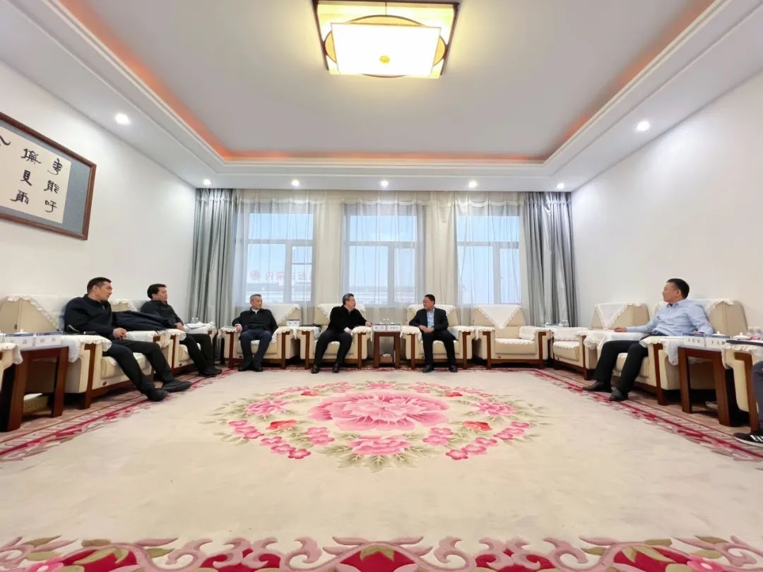 華能蒙東公司總經理、黨委副書記李樹學會見中國石油內蒙古銷售公司執(zhí)行董事、黨委書記楊杰