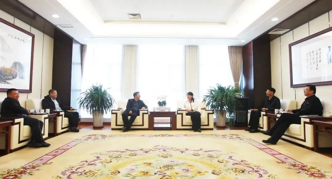 國家電投新疆公司與中國水電四局、中交集團(tuán)、運(yùn)達(dá)股份座談