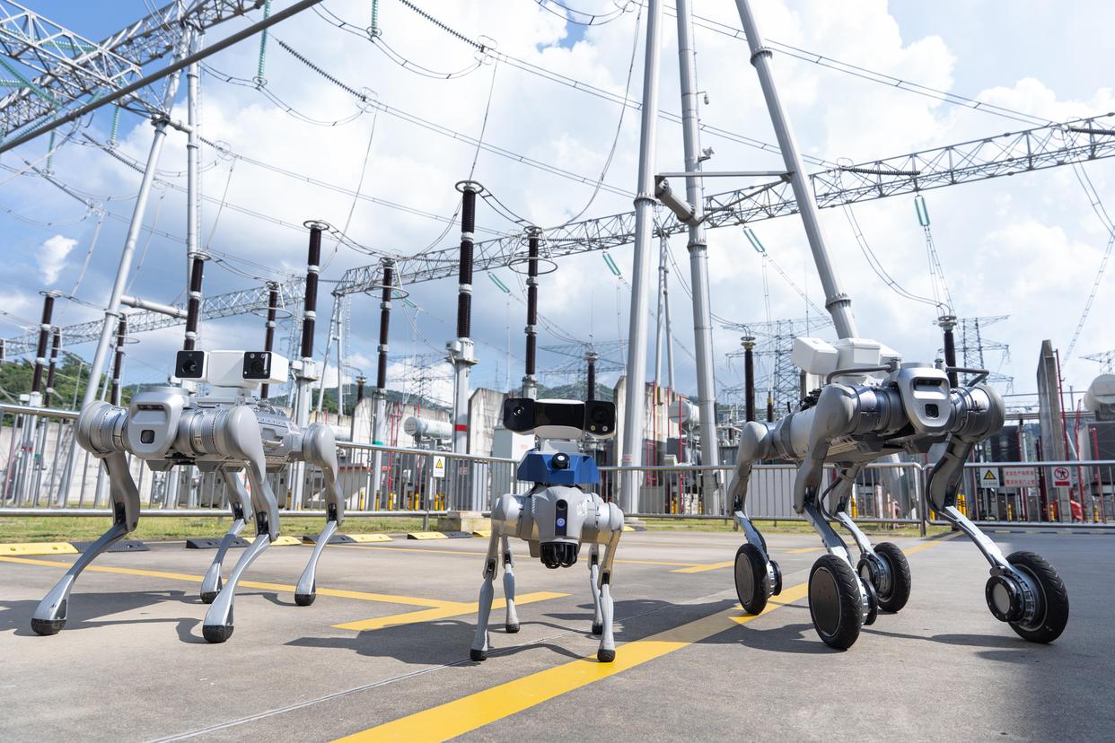 深圳電網(wǎng)機(jī)器人軍團(tuán)多棲作戰(zhàn)，力保十五運(yùn)會電力無憂